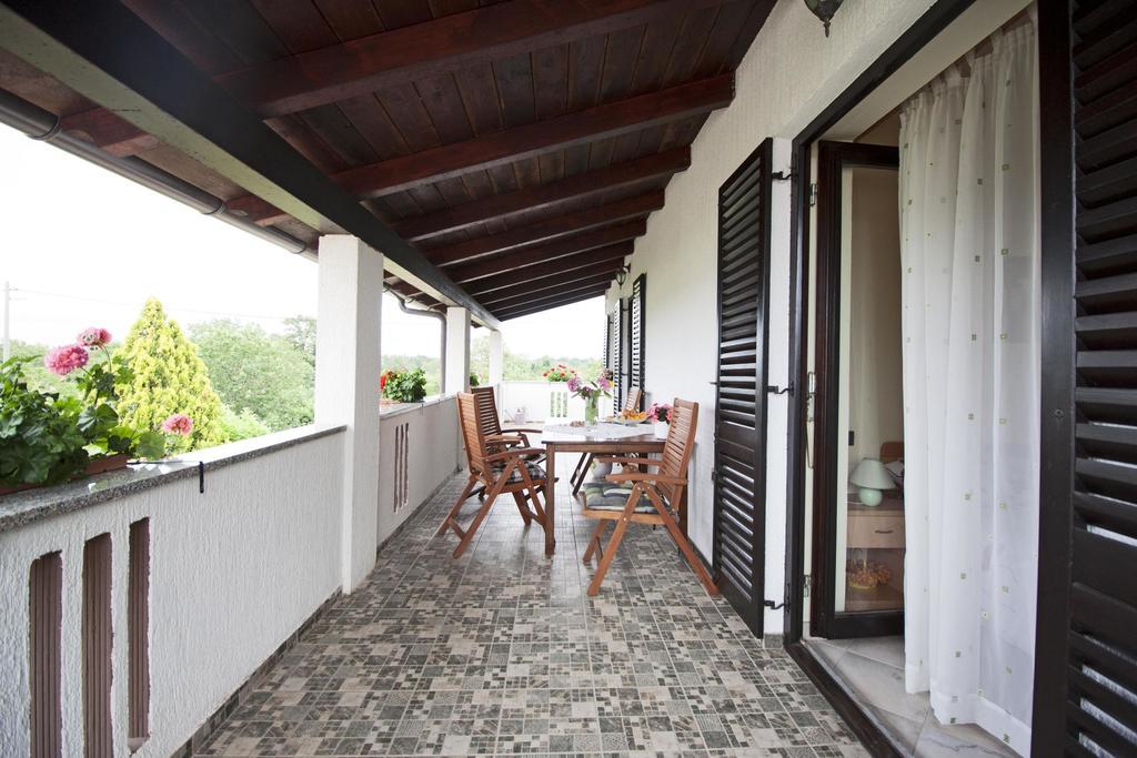 Apartman Orbanići Екстериор снимка